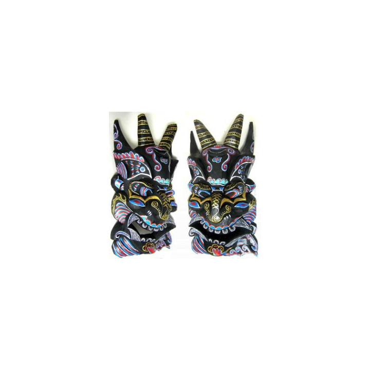 Maske aus Holz, handgeschnitzt, Perchtenmaske. 